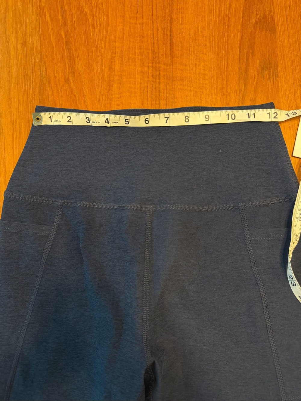Spacedye Out Of Pocket High Waisted Midi Legging Beyond Yoga Navy High-Rise - Picture 4 of 6